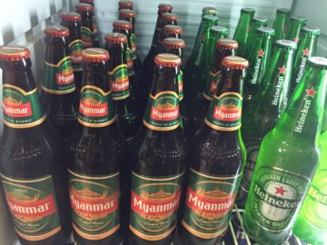 Myanmar Bier - gibt es überall zu kaufen.